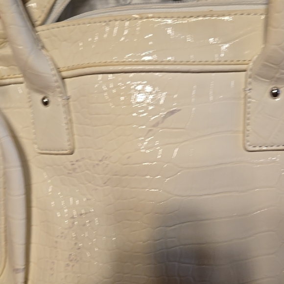 Paula Abdul White Crocodile-Embossed Handbag.   ✨️PRE OWNED✨️ - Picture 11 of 14